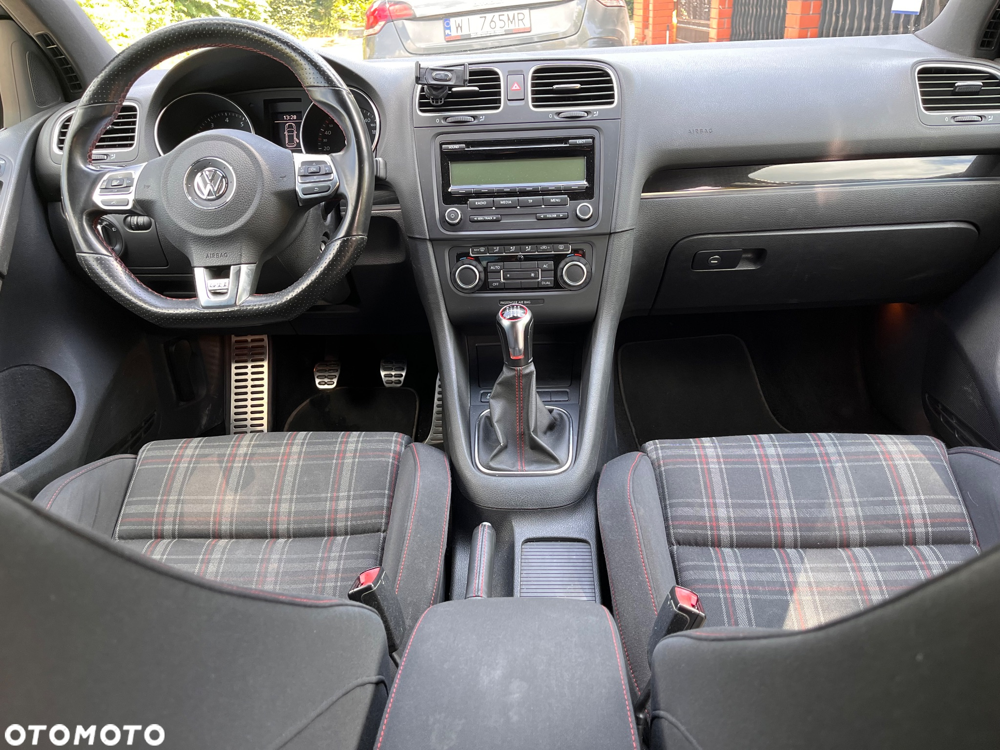 Volkswagen Golf VI 2.0 TSI GTI - 5