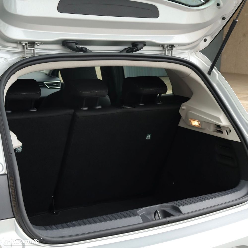 Renault Clio 1.0 TCe Limited CVT - 26