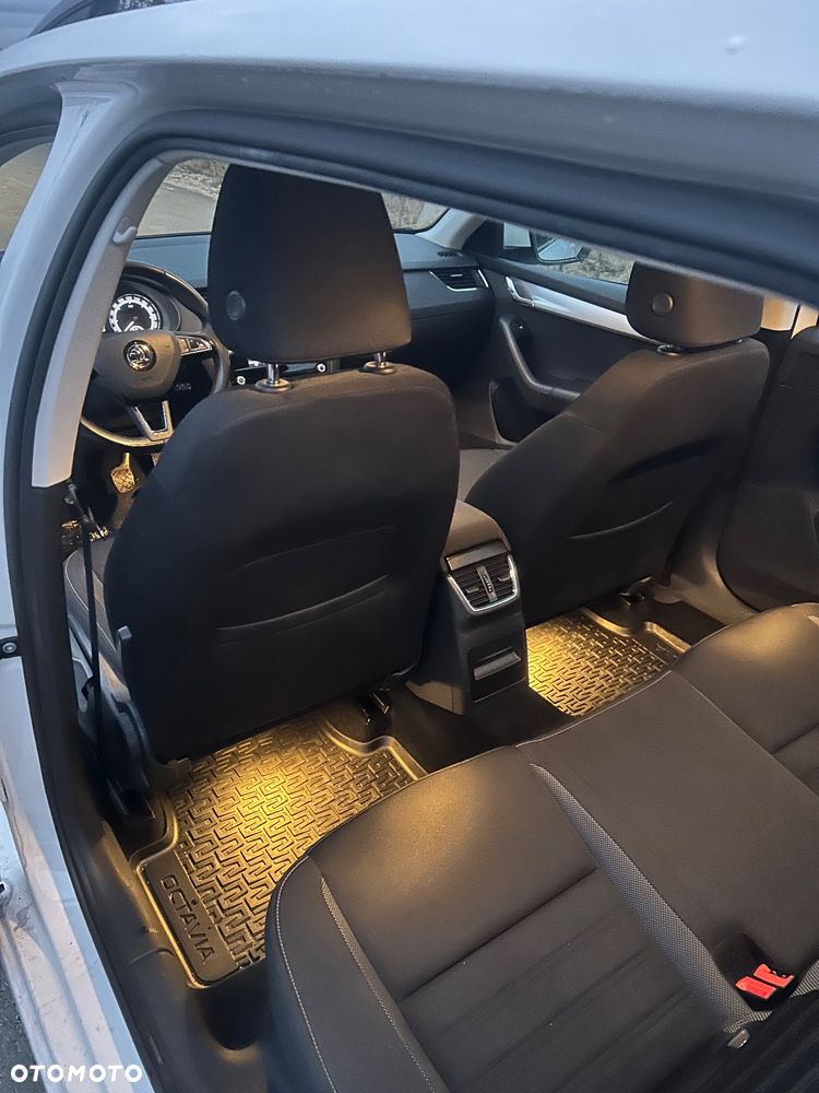 Skoda Octavia 1.6 TDI Ambition - 25