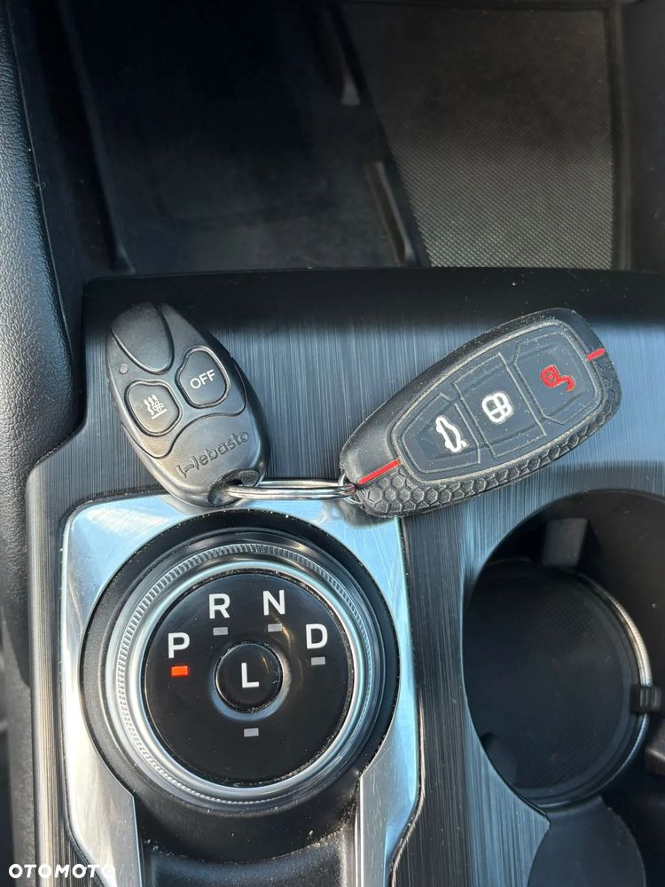 Ford Kuga - 12