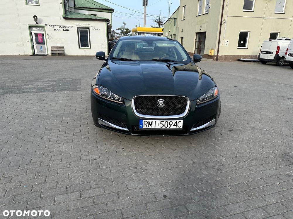 Jaguar XF - 3