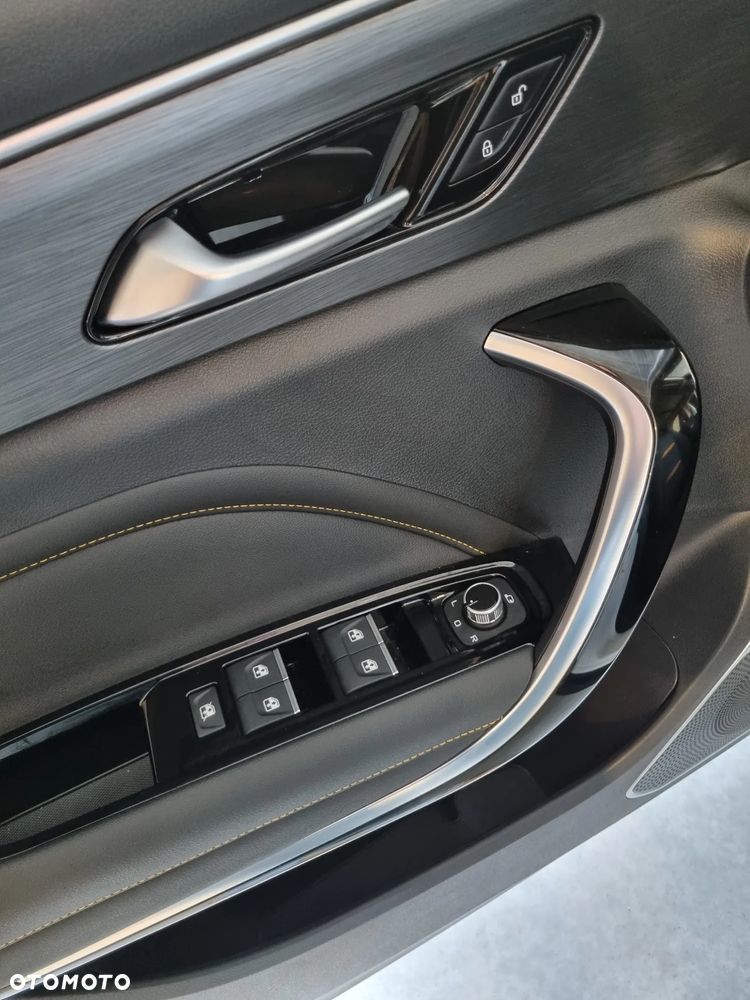 Bestune T77 1.5T Business DCT - 12