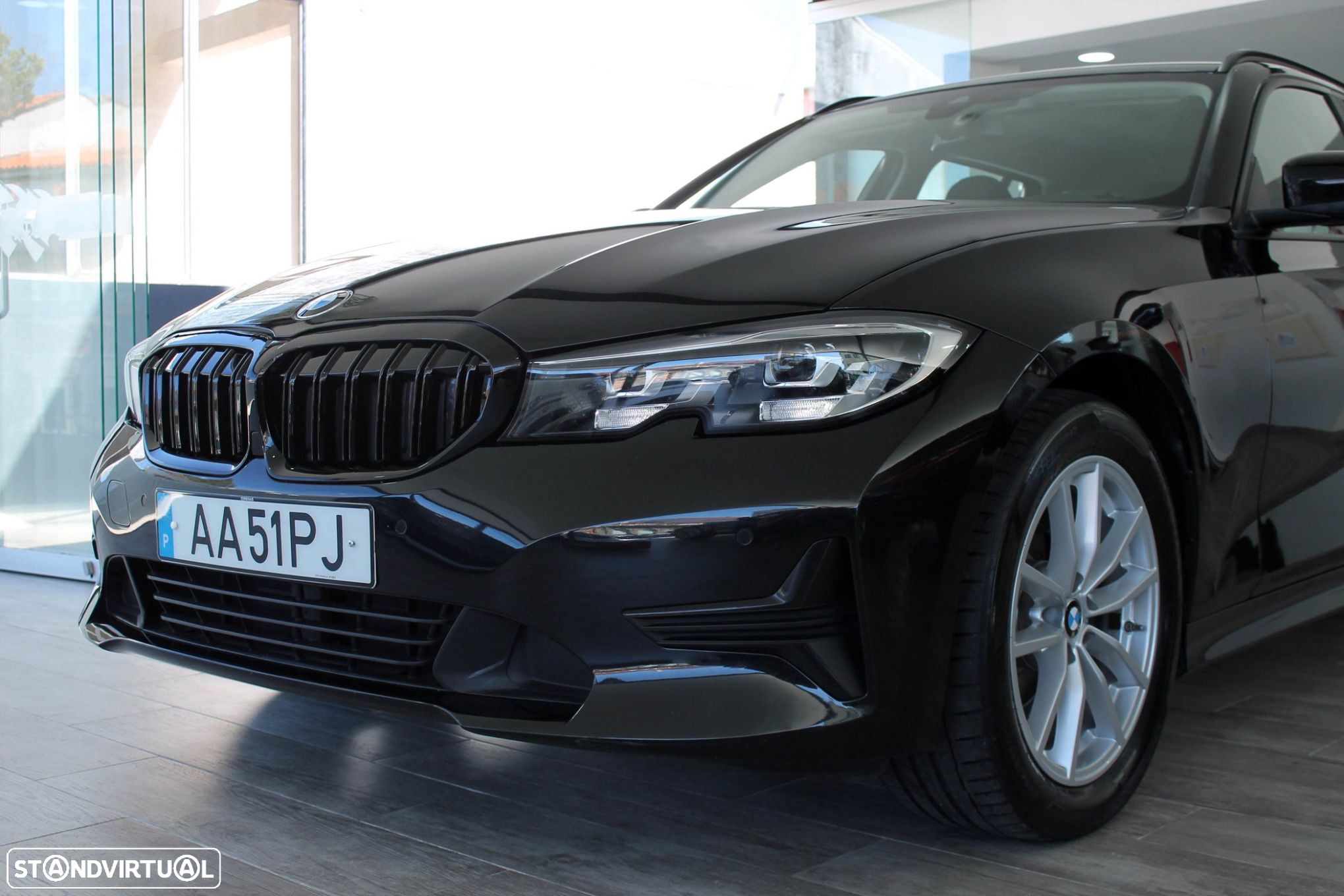 BMW 318 d Touring Auto - 12