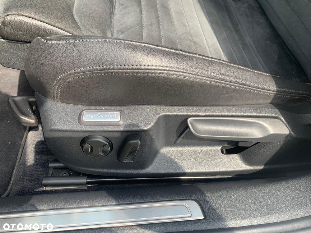 Volkswagen Passat 1.4 TSI Plug-In-Hybrid GTE - 24