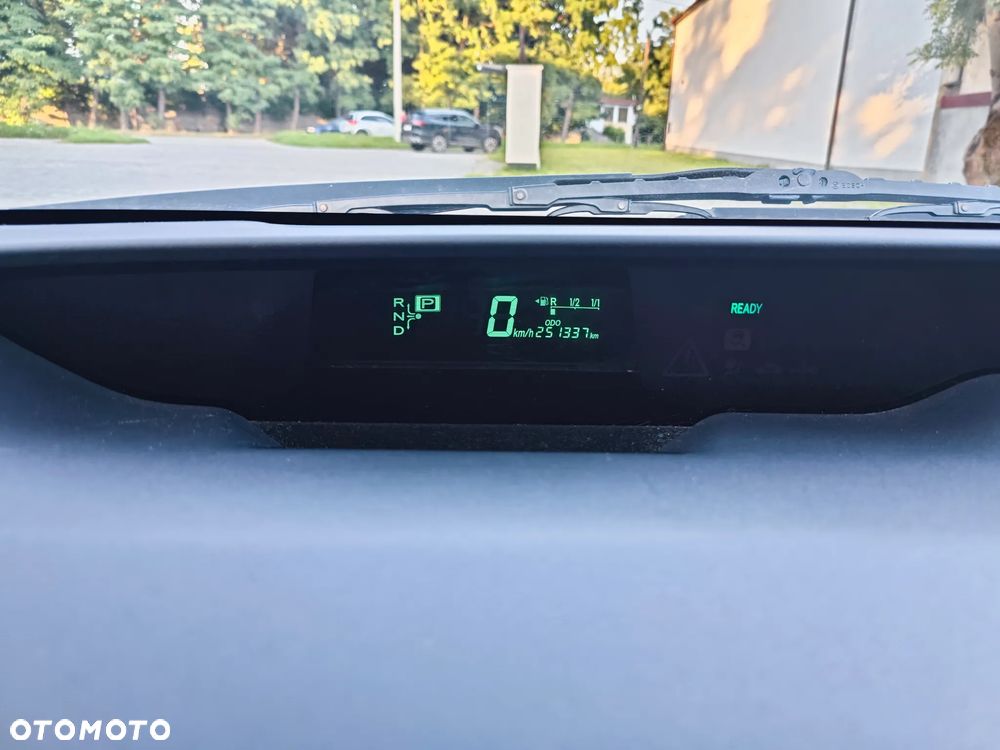 Toyota Prius 1.5 VVT-i Sol - 24