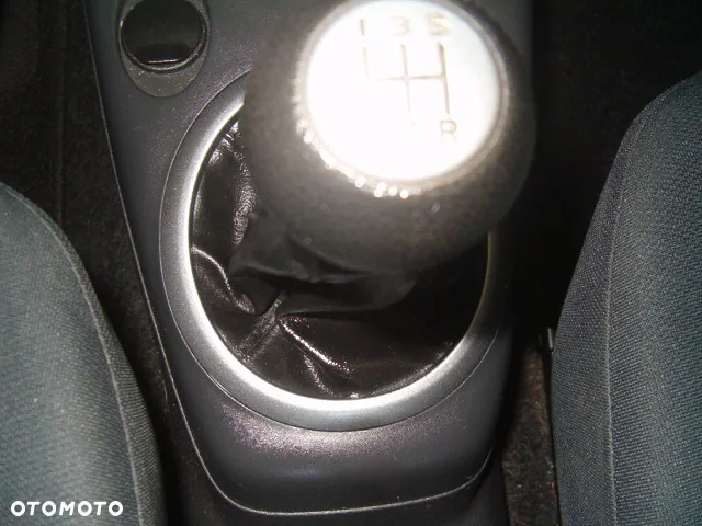 Suzuki Swift - 19