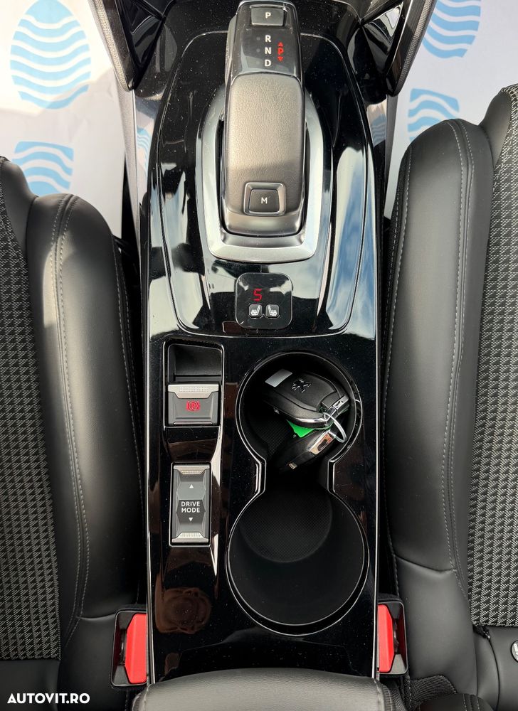 Peugeot 2008 1.2 L PureTech STT EAT8 GT Line - 8