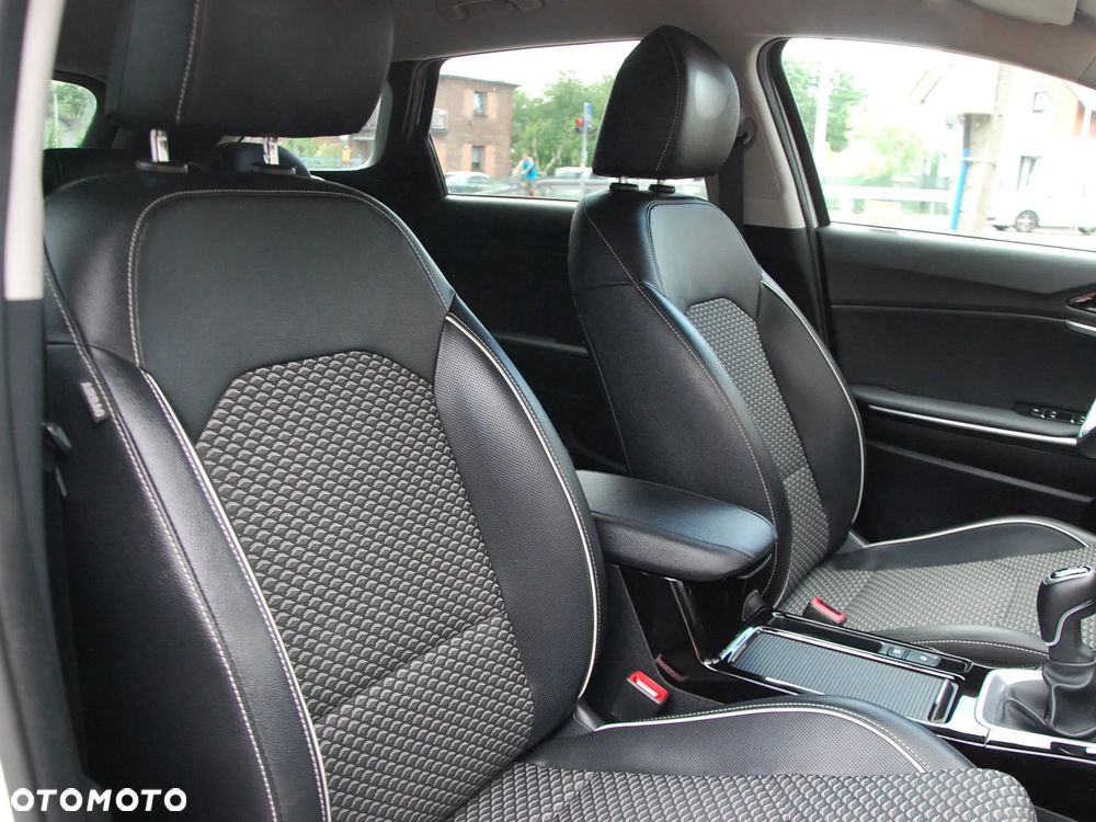 Kia Ceed 1.5 T-GDI L - 10