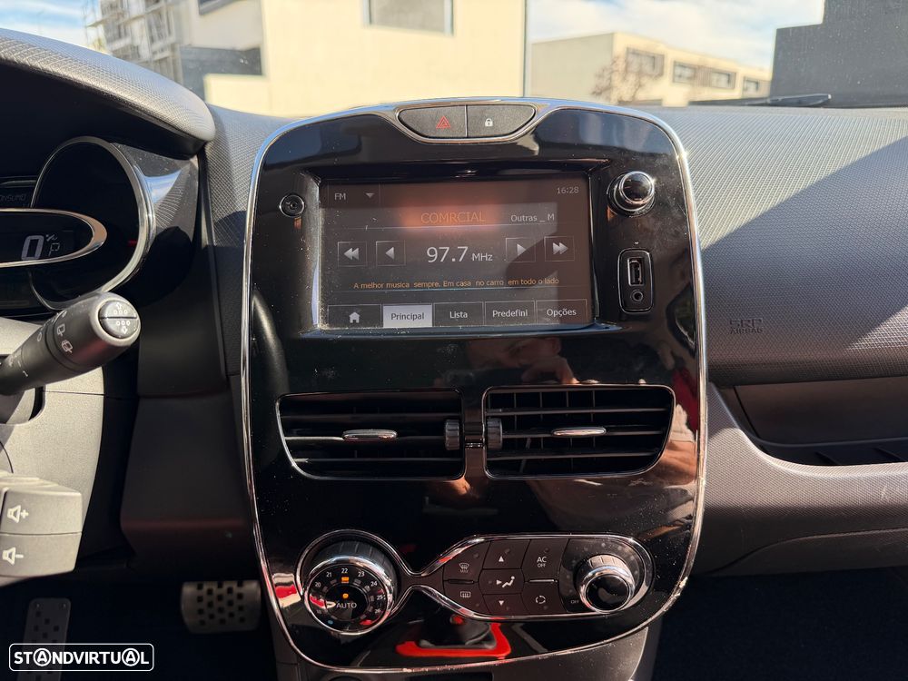 Renault Clio 1.6 Turbo R.S. EDC Sport - 38