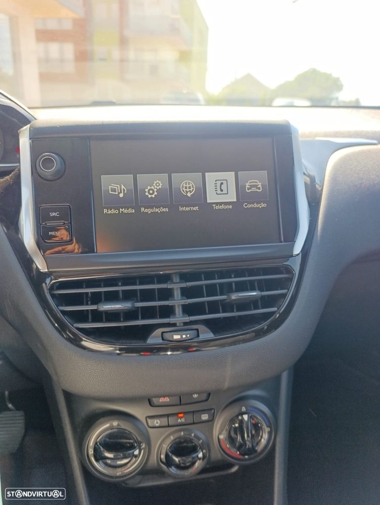 Peugeot 208 1.2 VTi Allure - 15