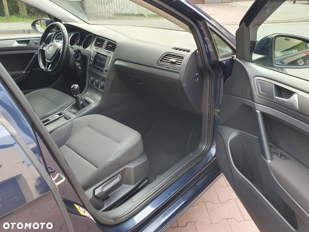 Volkswagen Golf - 14