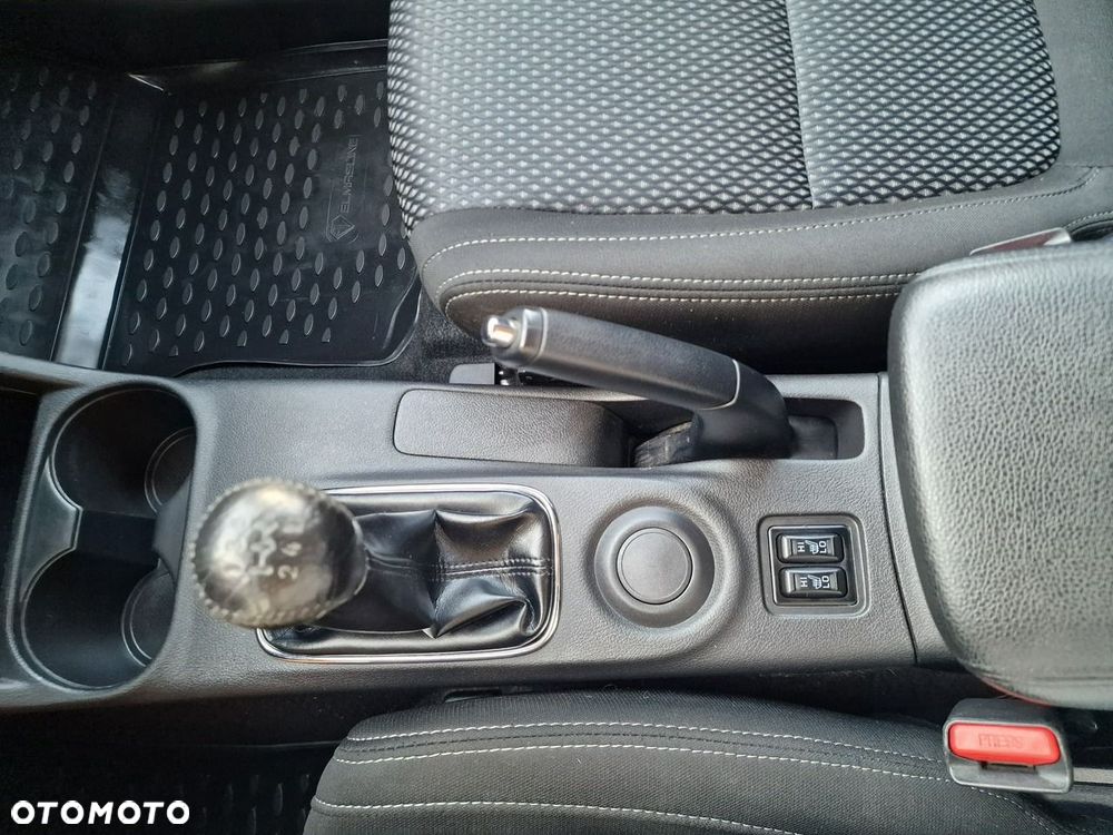 Mitsubishi Outlander - 27