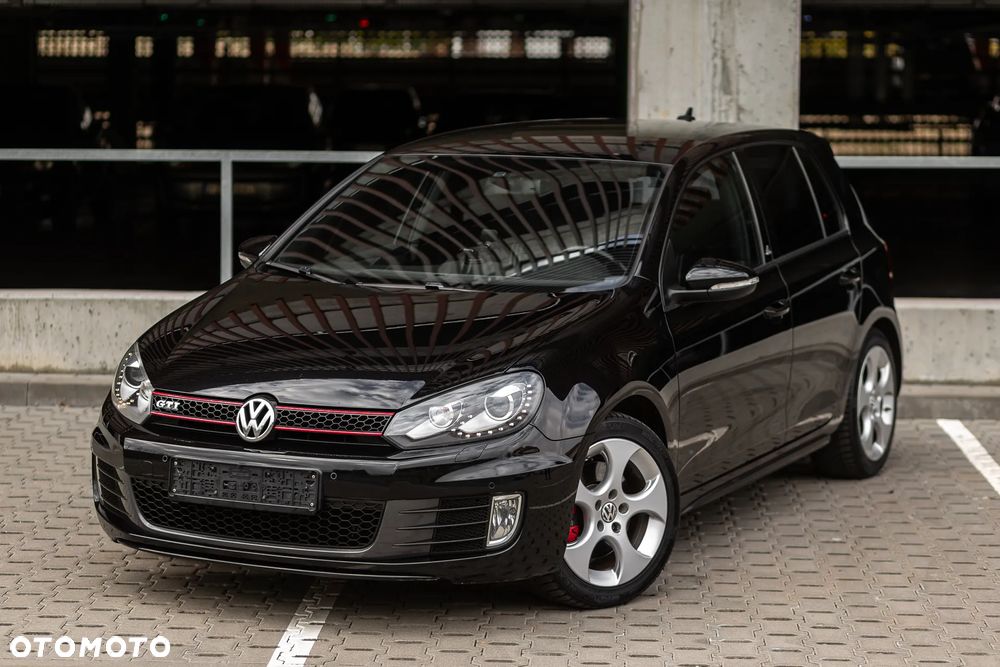 Volkswagen Golf 2.0 TSI GTI - 2