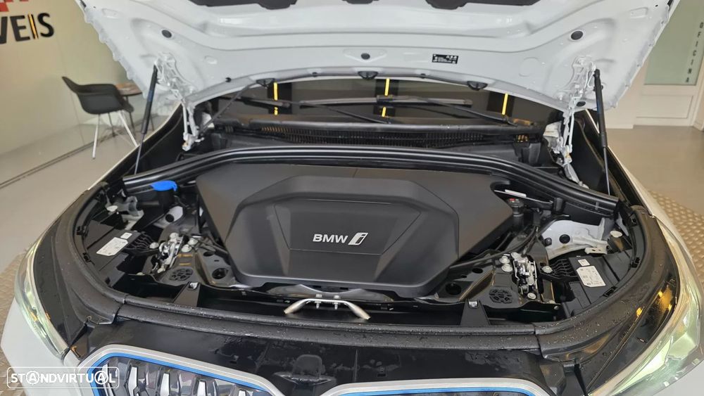 BMW iX1 xDrive30 Pack Desportivo M - 31