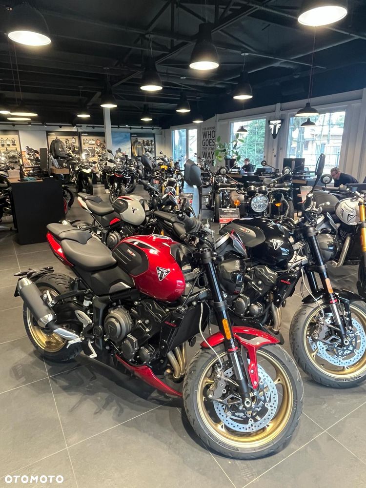 Triumph Trident - 34