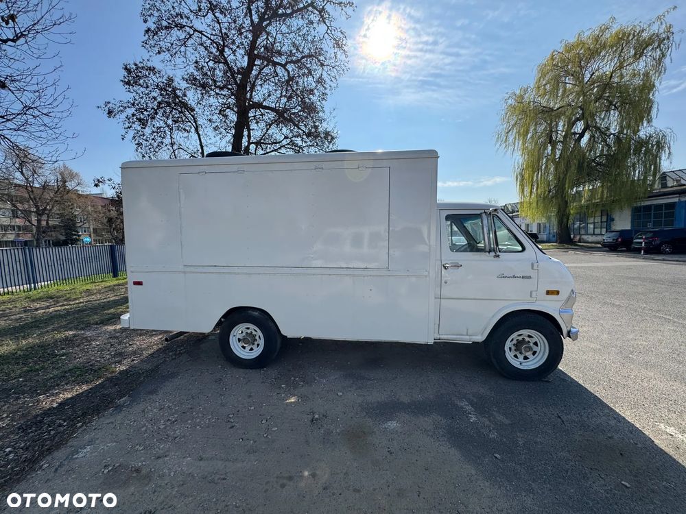 Ford ECONOLINE 300 V8 - 16
