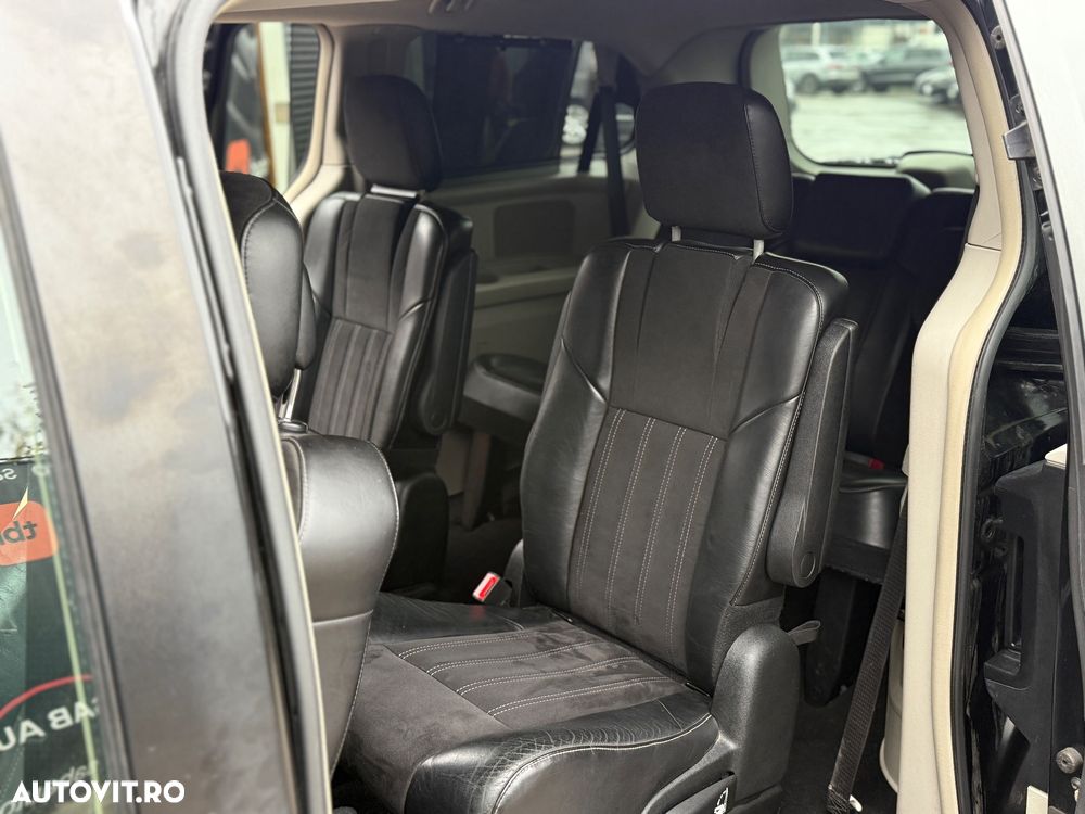 Lancia Voyager 2.8 Multijet 16v S - 19