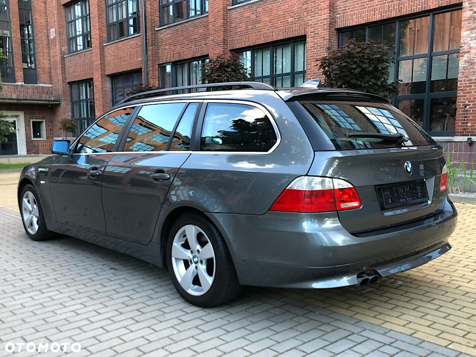 BMW Seria 5 525xi - 12