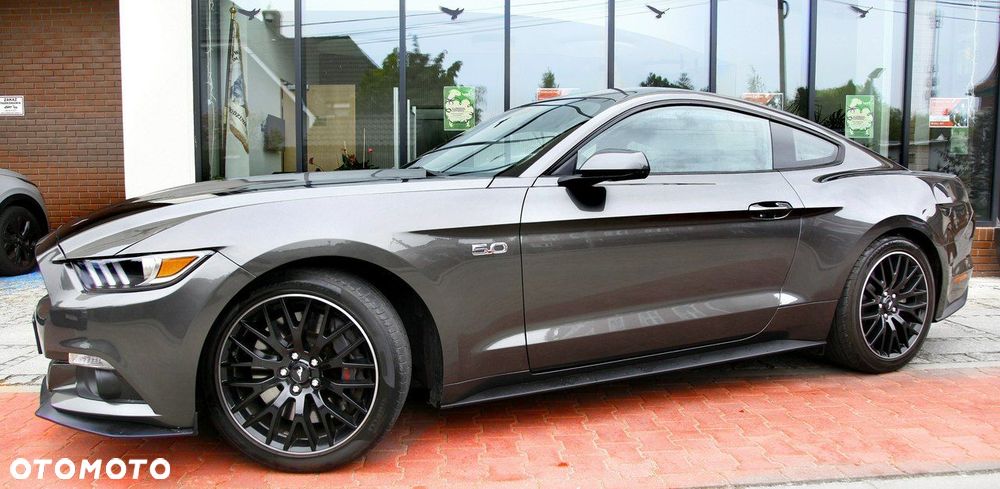 Ford Mustang - 34