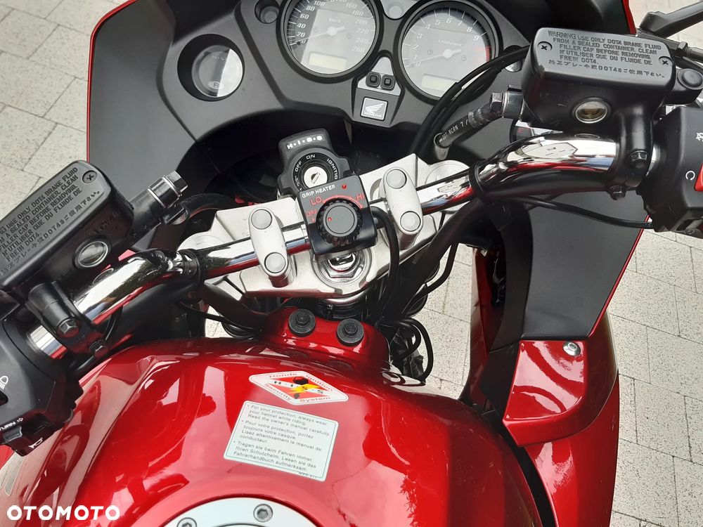 Honda CBF - 10