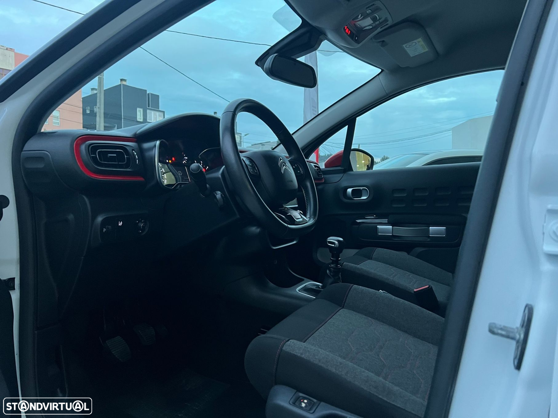 Citroën C3 1.2 PureTech Shine - 11