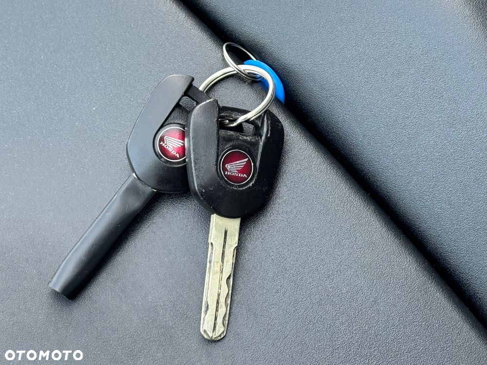 Honda VFR - 15