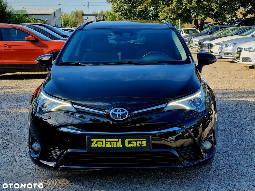 Toyota Avensis 2015 photo 2
