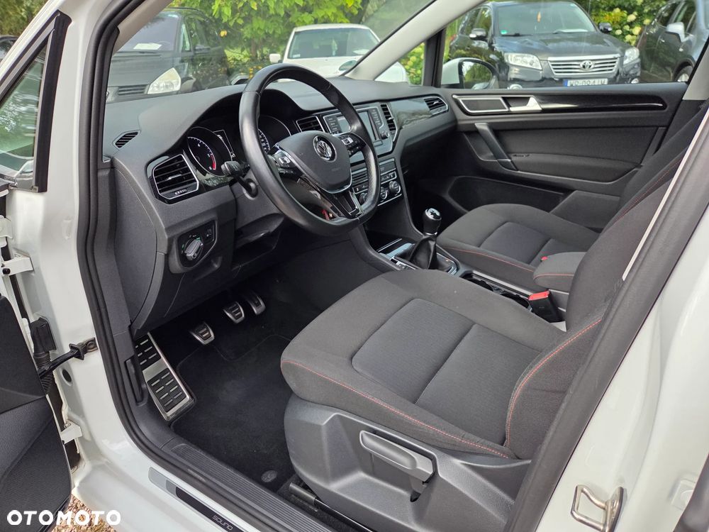 Volkswagen Golf 2.0 TDI Sound - 11
