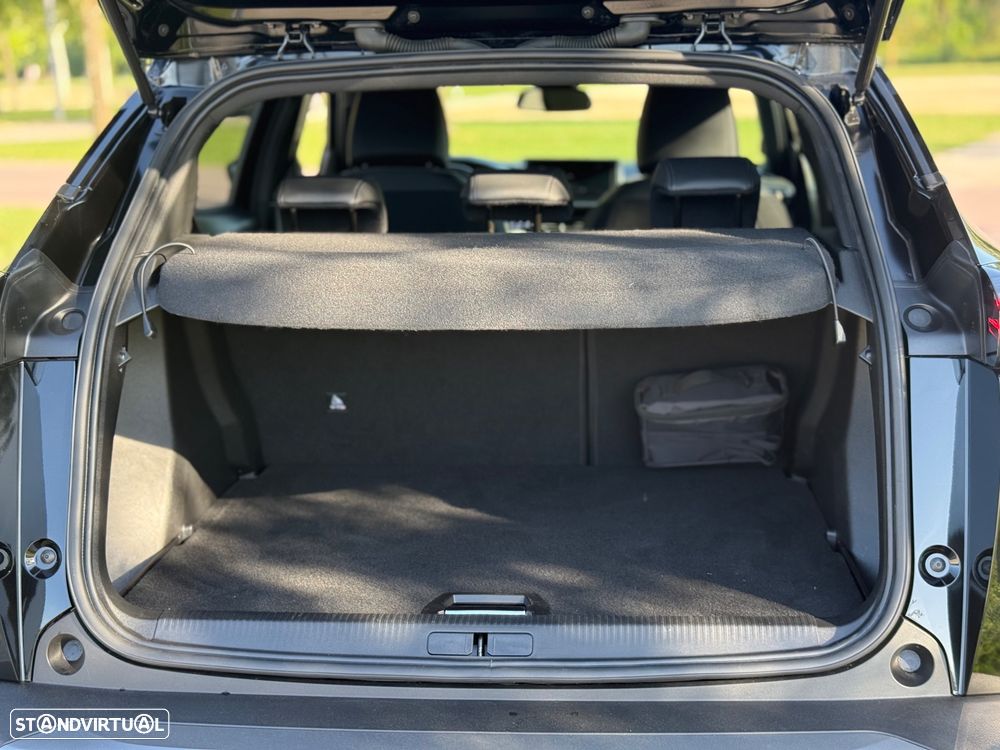 Peugeot e-2008 Allure - 50