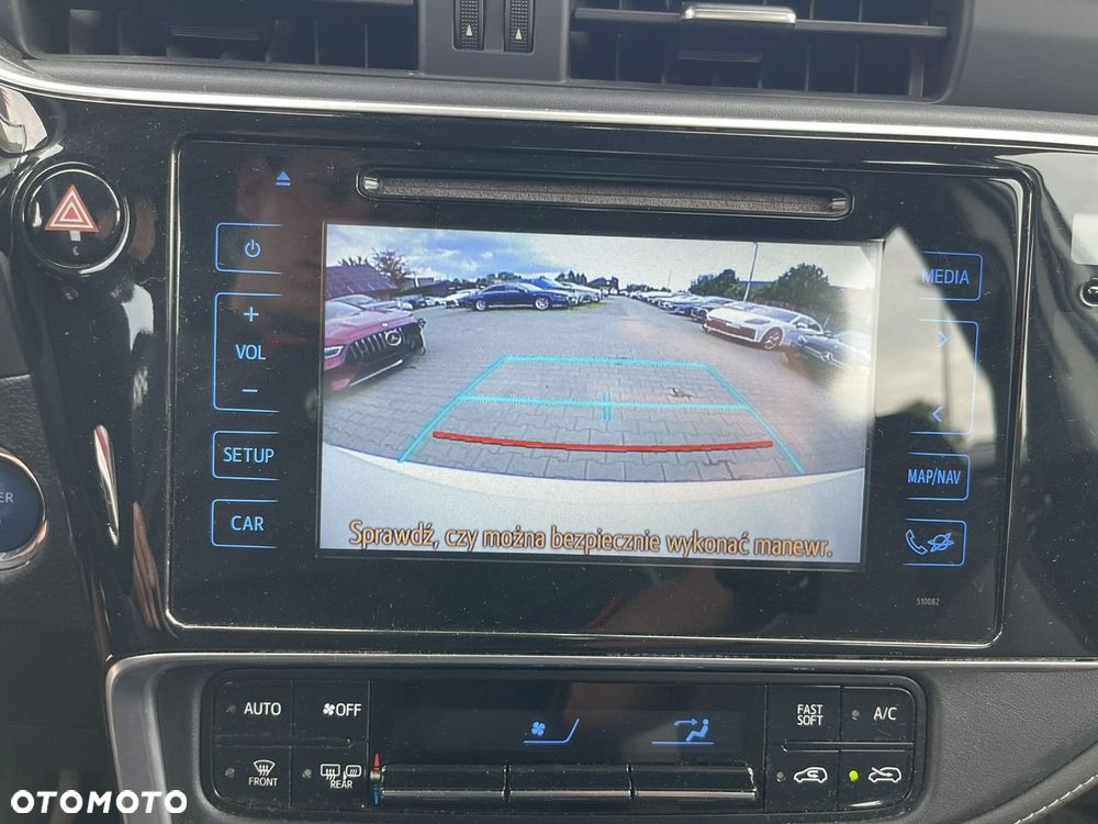 Toyota Auris Hybrid 135 Comfort - 10