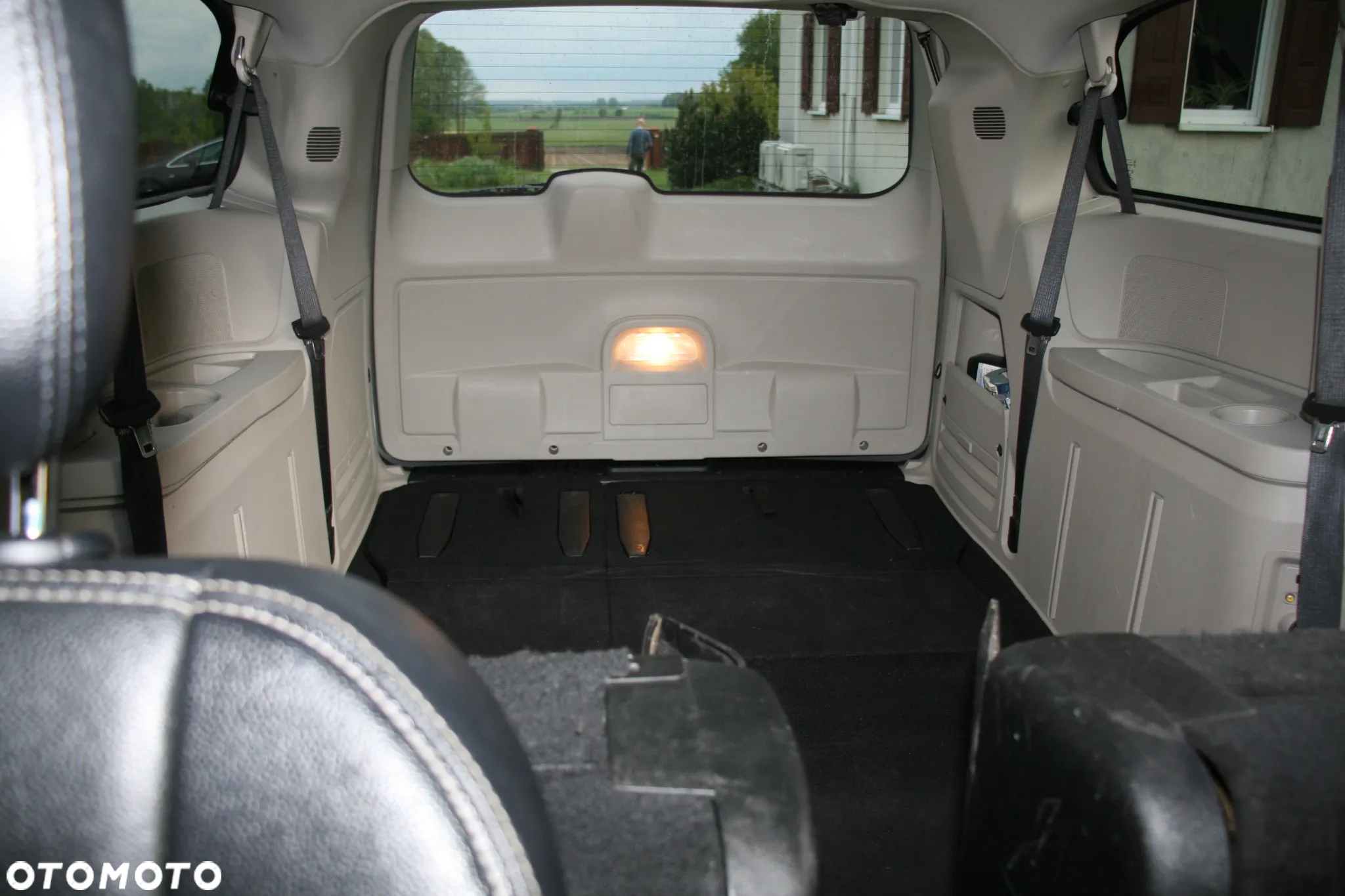 Chrysler Town & Country 3.6 Touring - 25