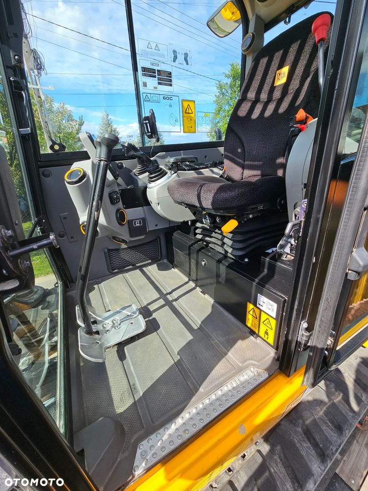 JCB 60C-2 - 9