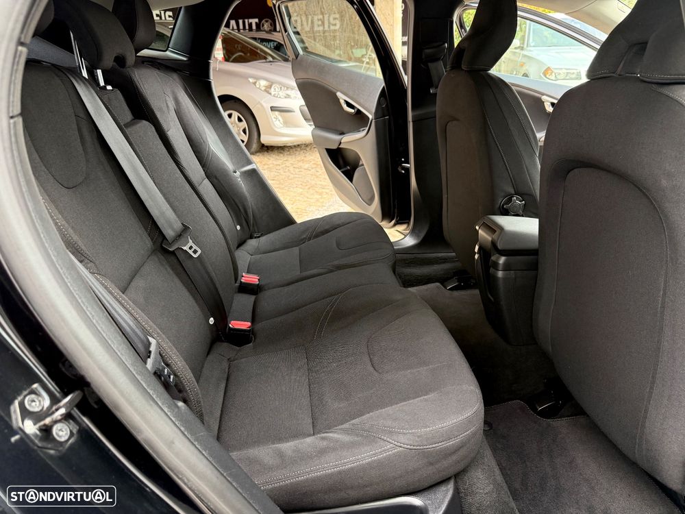Volvo V40 D2 Kinetic - 46