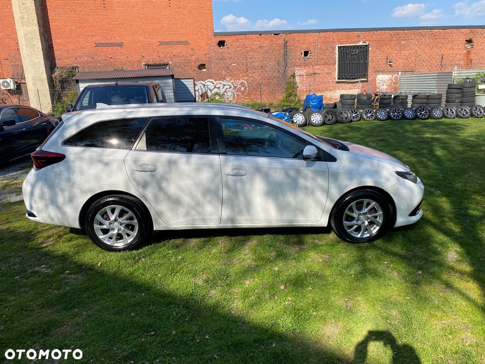 Toyota Auris 1.6 Valvematic Executive - 18