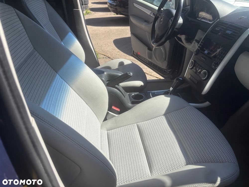 Mercedes-Benz Klasa A 170 Autotronic Avantgarde Grand Edition - 18