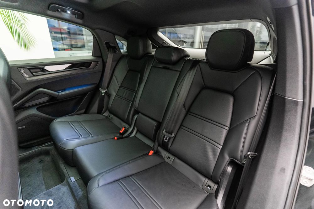 Porsche Cayenne - 13