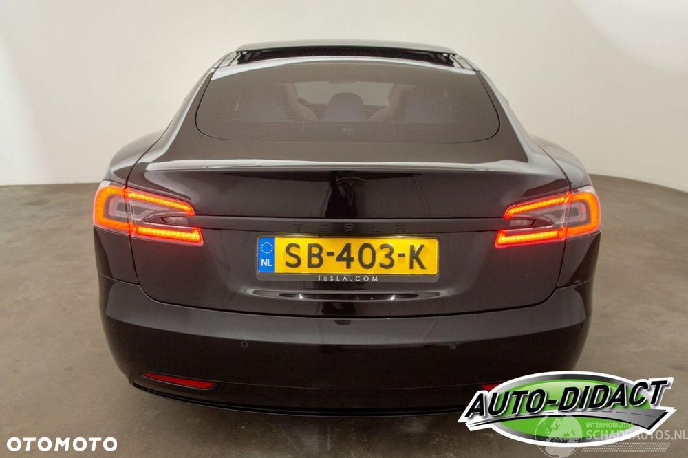 Tesla Model S Standard Reichweite - 21