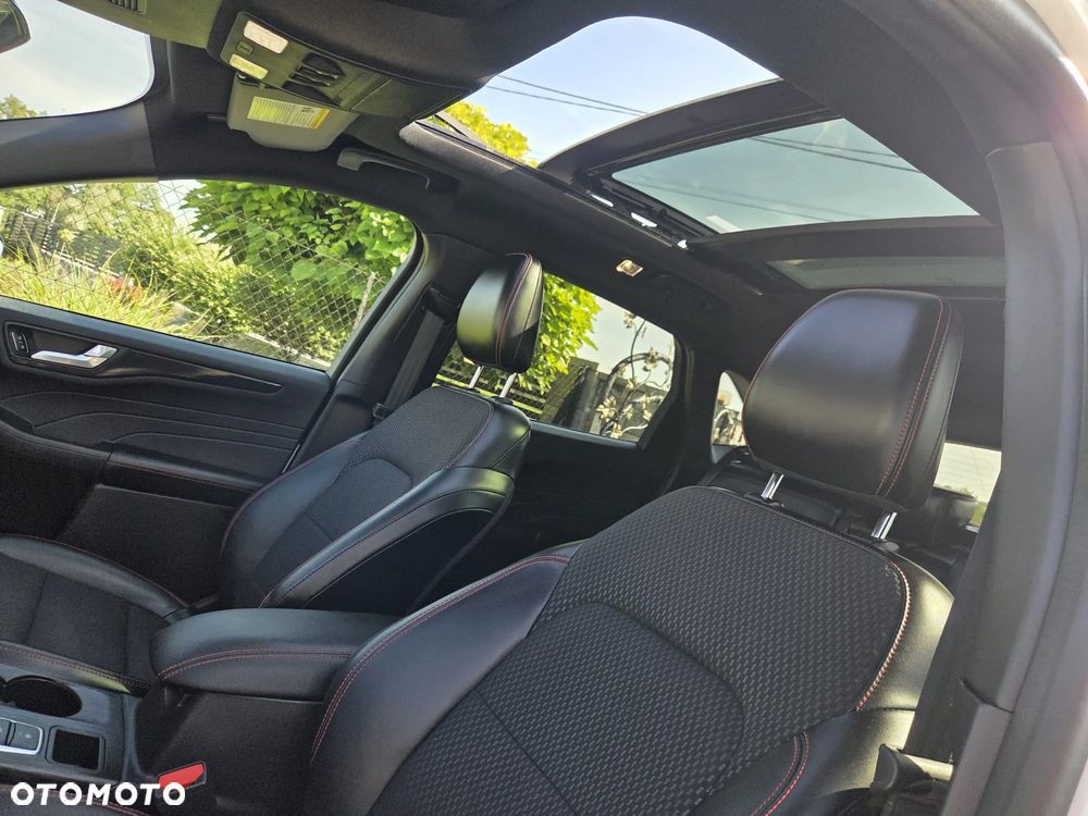 Ford Kuga - 12