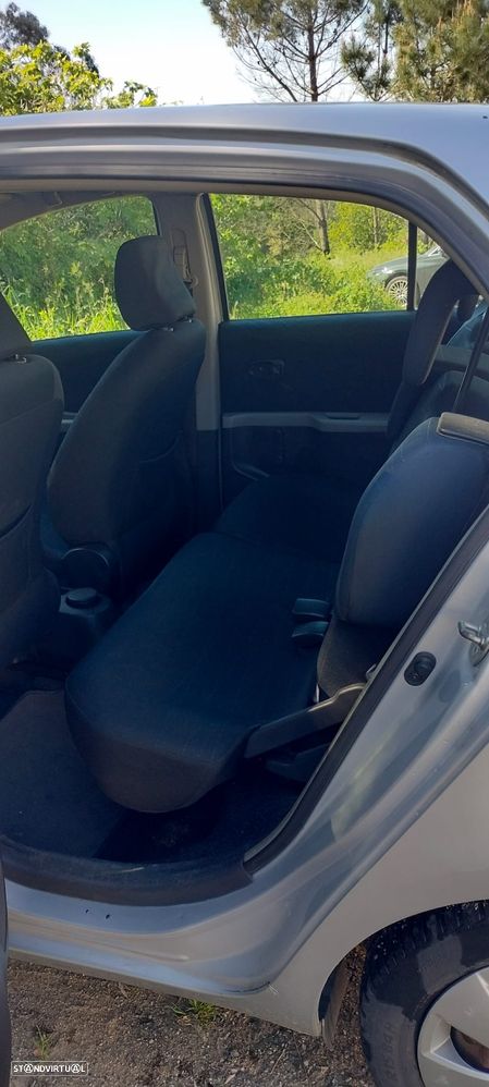 Toyota Yaris 1.0 VVT-i AC Manual - 3