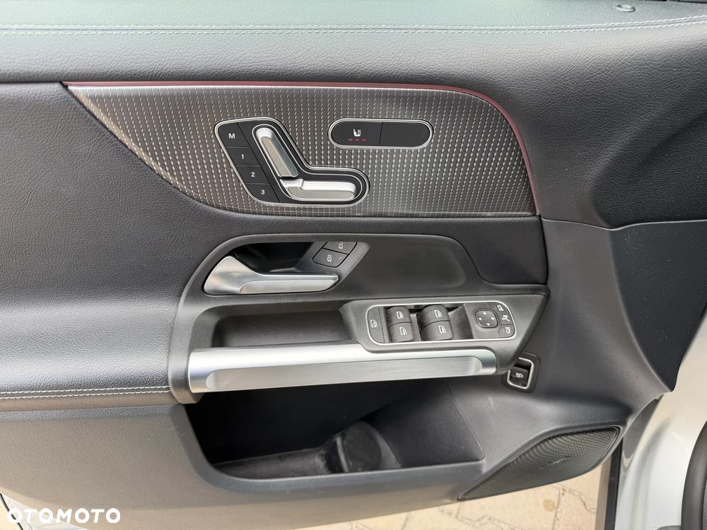 Mercedes-Benz GLB 200 Progressive 7G-DCT - 26