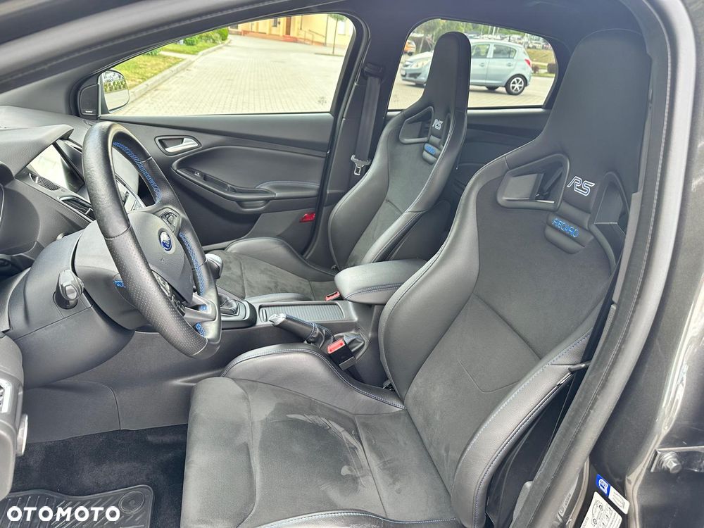 Ford Focus 2.3 EcoBoost RS - 17