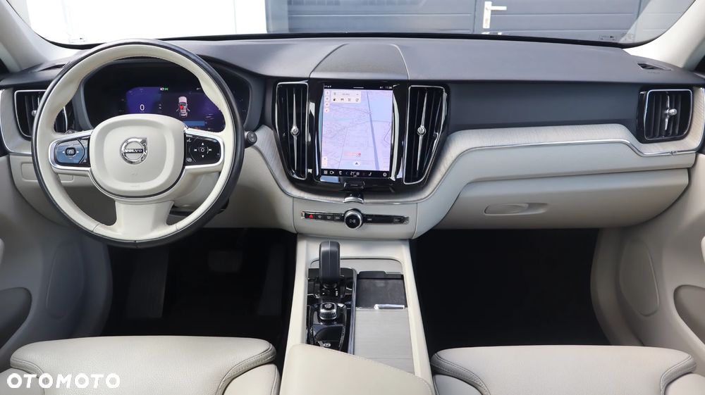 Volvo XC 60 B4 D AWD Plus Bright - 9
