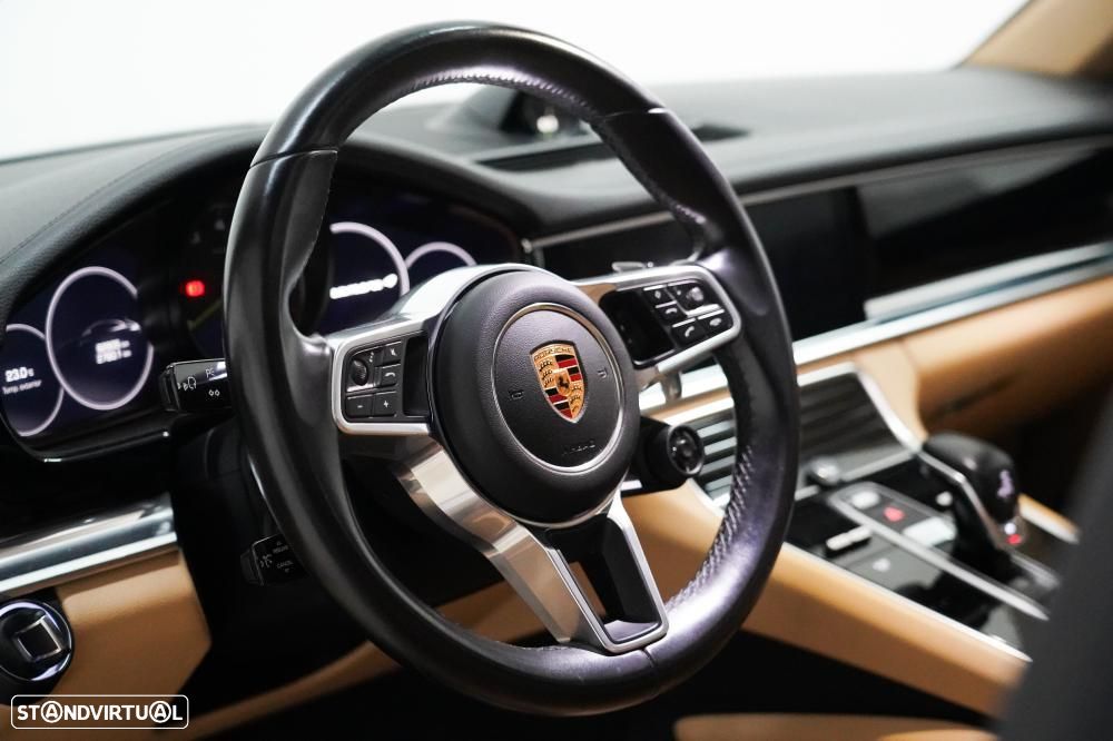 Porsche Panamera Sport Turismo 4 E-Hybrid - 10