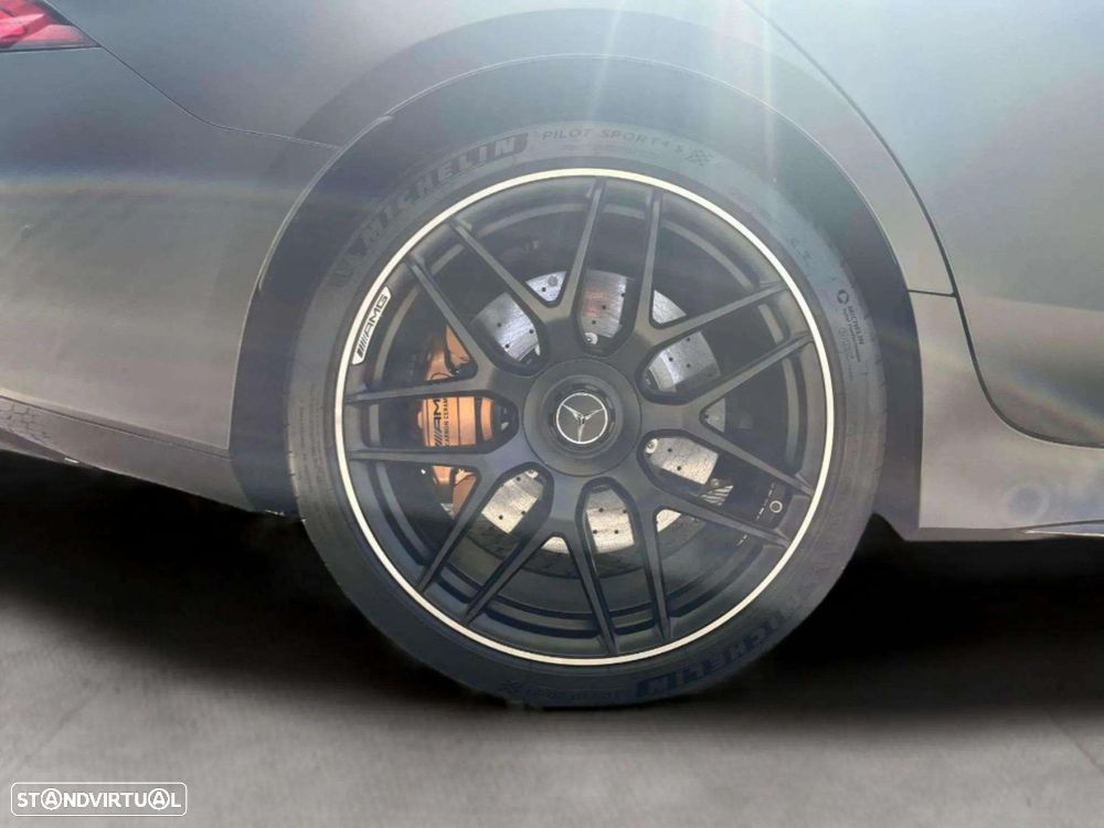 Mercedes-Benz AMG GT - 22