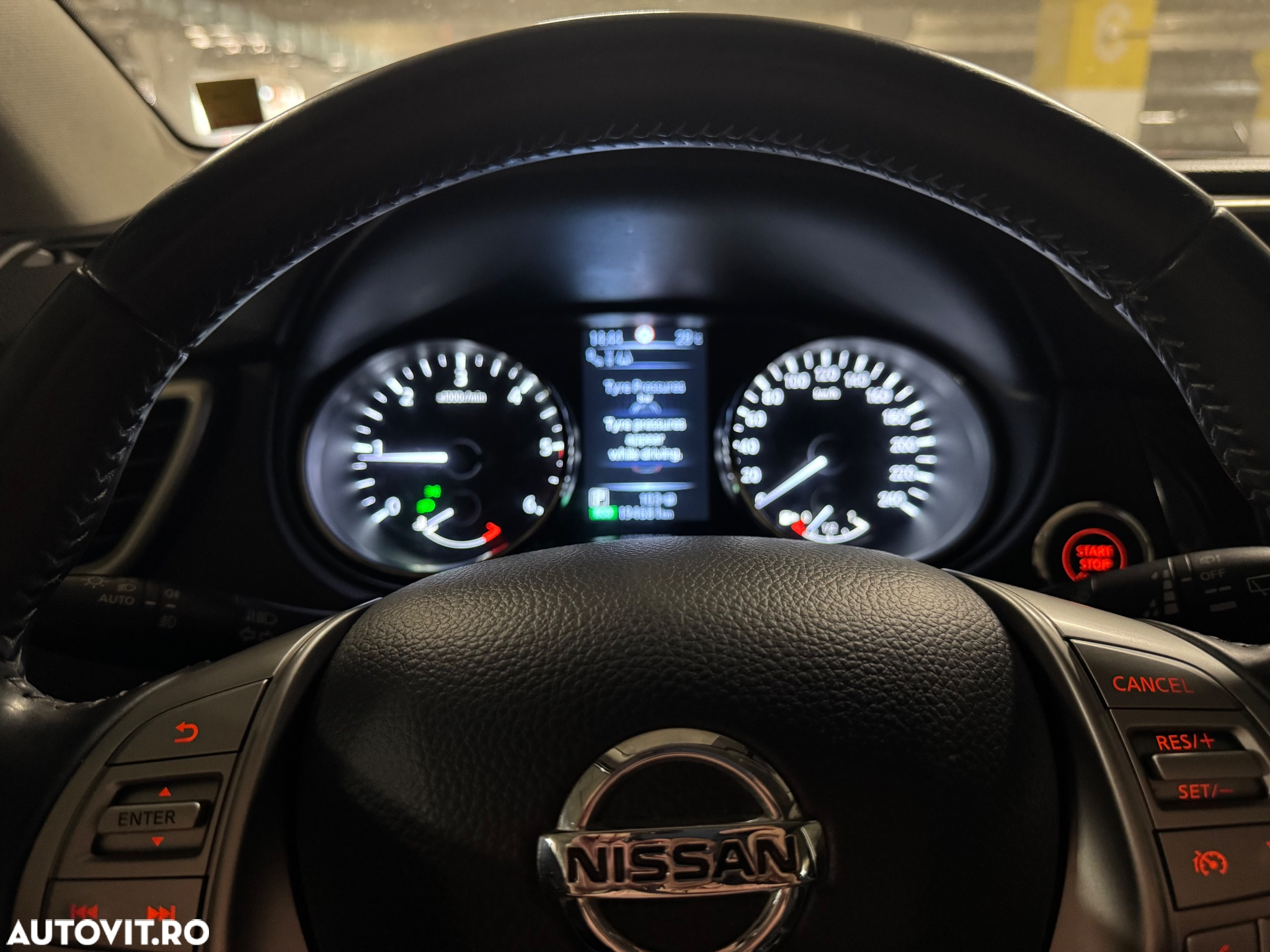 Nissan Qashqai 1.6 DCI Start/Stop X-TRONIC Tekna - 11