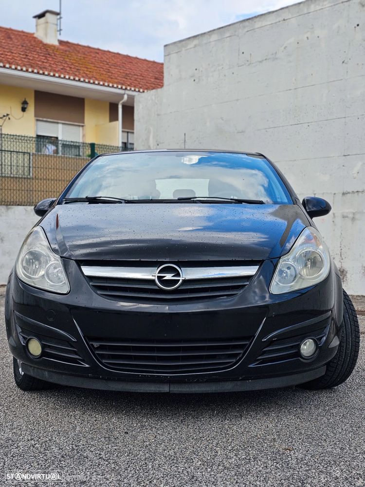 Opel Corsa 1.2 Cosmo - 1