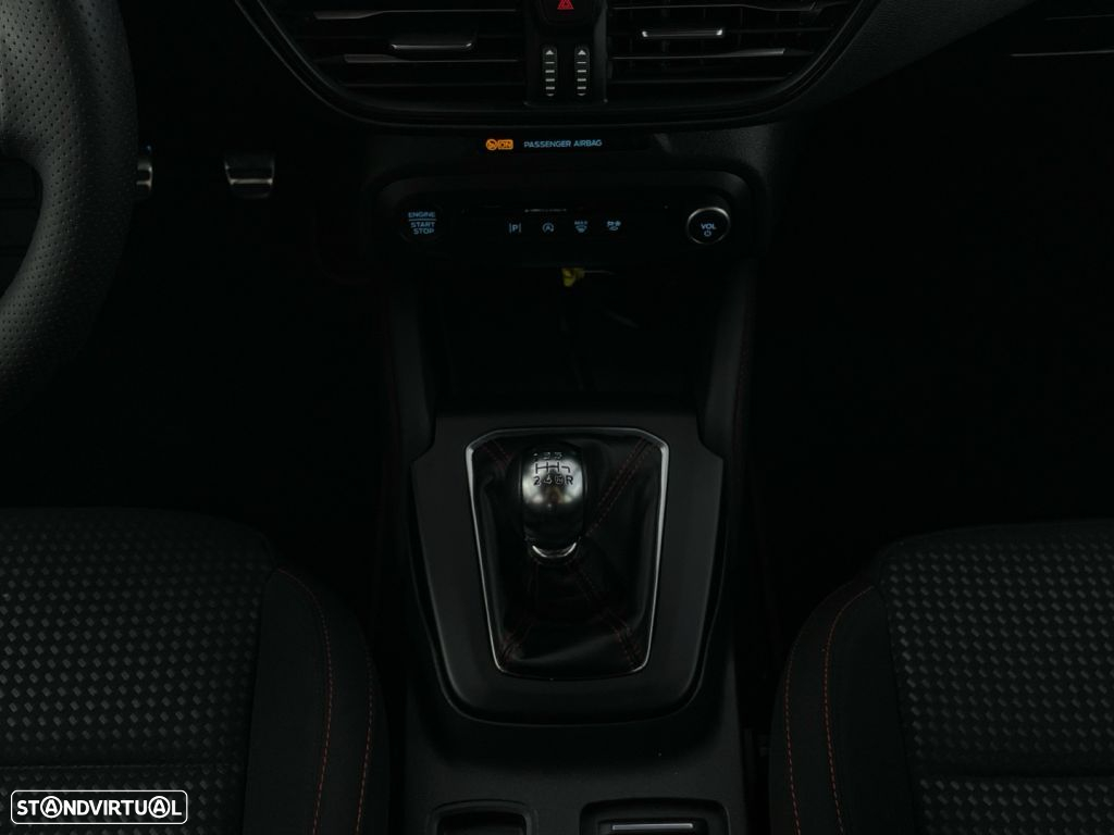 Ford Focus 1.0 EcoBoost MHEV ST-Line X - 16
