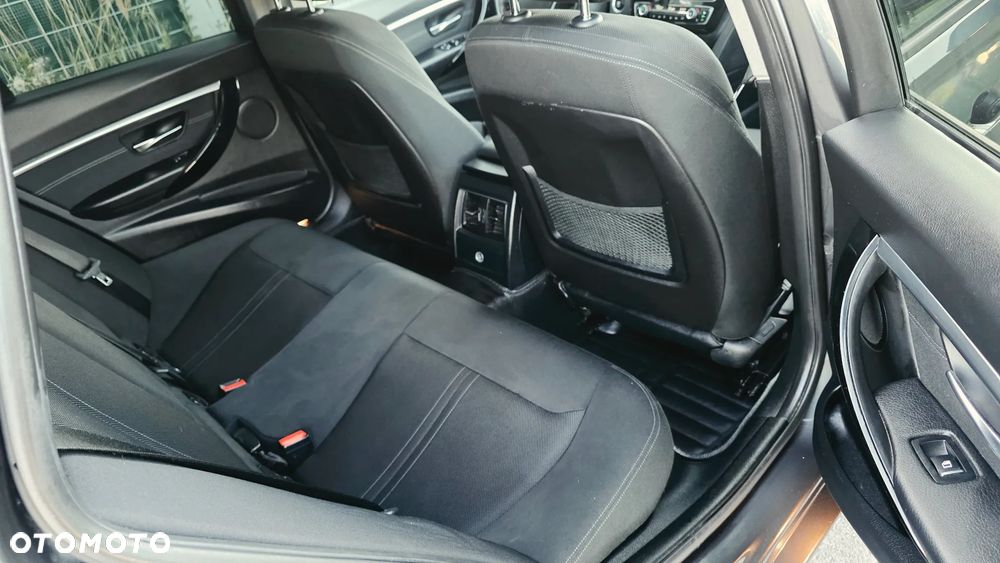 BMW Seria 3 - 25