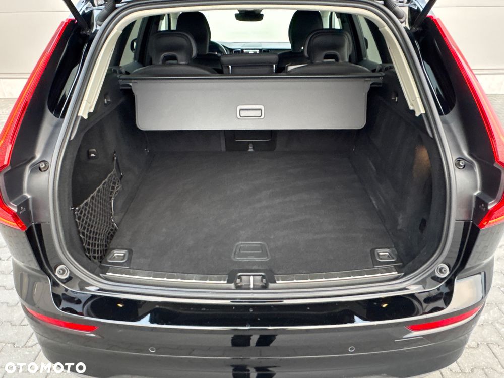 Volvo XC 60 B4 D Geartronic Momentum Pro - 29
