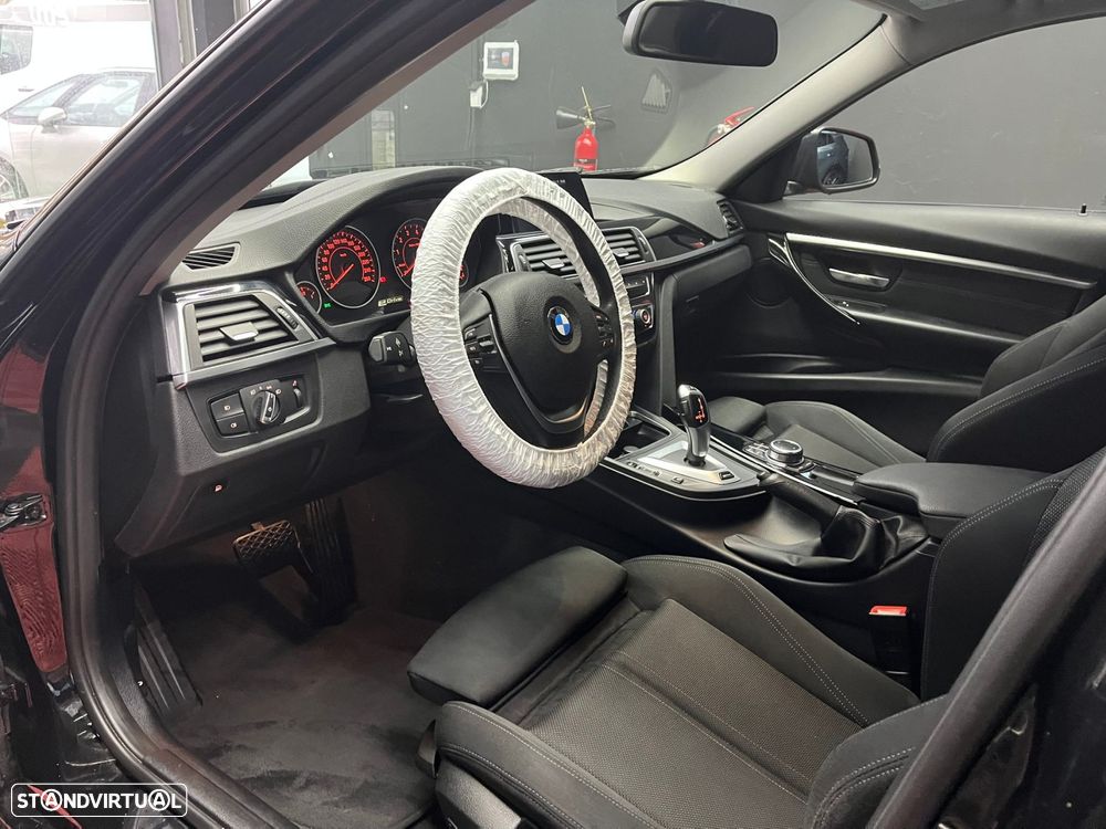 BMW 330 e iPerformance Line Sport - 7